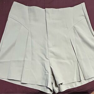 SHEIN High Waist Cream Shorts